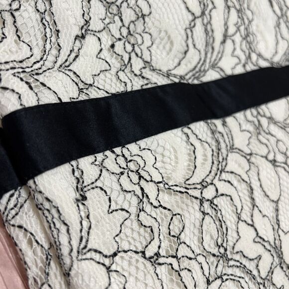 Merona Size Small Tank Top With Satin And Lace Detailing - Picture 9 of 10